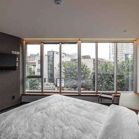 Pillowsopher Hongdae Seoul Exterior photo
